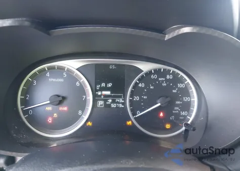 2025 Nissan Versa 1.6 S z USA, uszkodzony, nr VIN 3N1CN8DV2SL881070